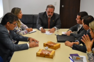 Armando Monteiro reunião com prefeito.jpg