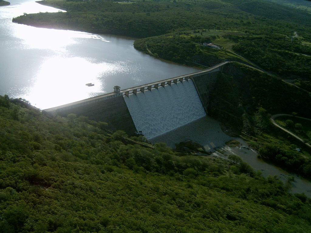 Resultado de imagem para fotos da barragem jucazinho cheia de agua