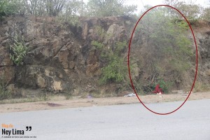 Barranco onde motorista bateu